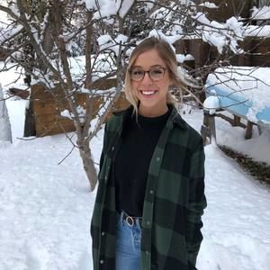 Meet your Posher, Brittney